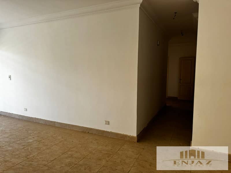 Apartment  B8, wide garden view, first resident, ground with no garden area ( 148 sq ) 10