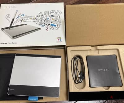 Wacom Intuos Graphics Tablet , Silver (CTL480) - Rarely Used