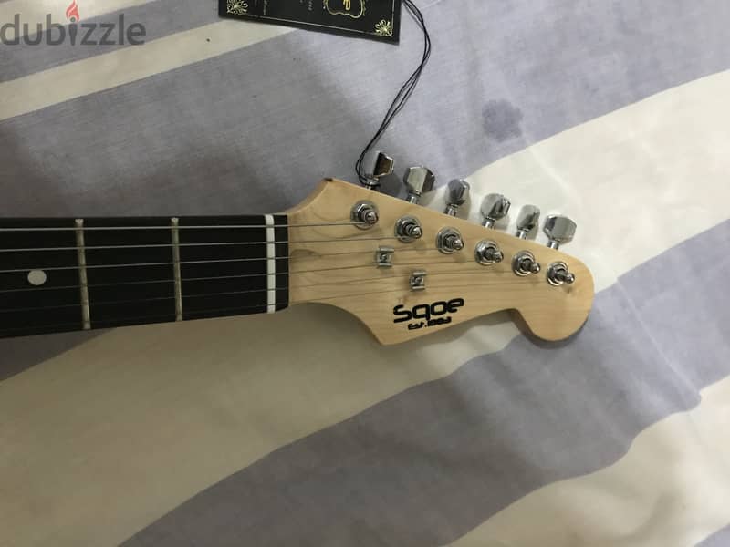 Electric guitar brand new sqoe est 3