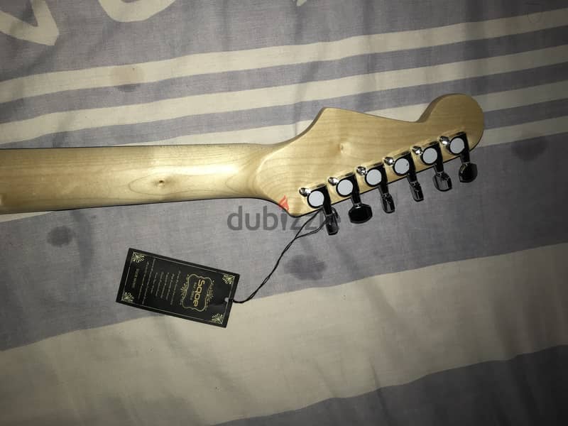 Electric guitar brand new sqoe est 5