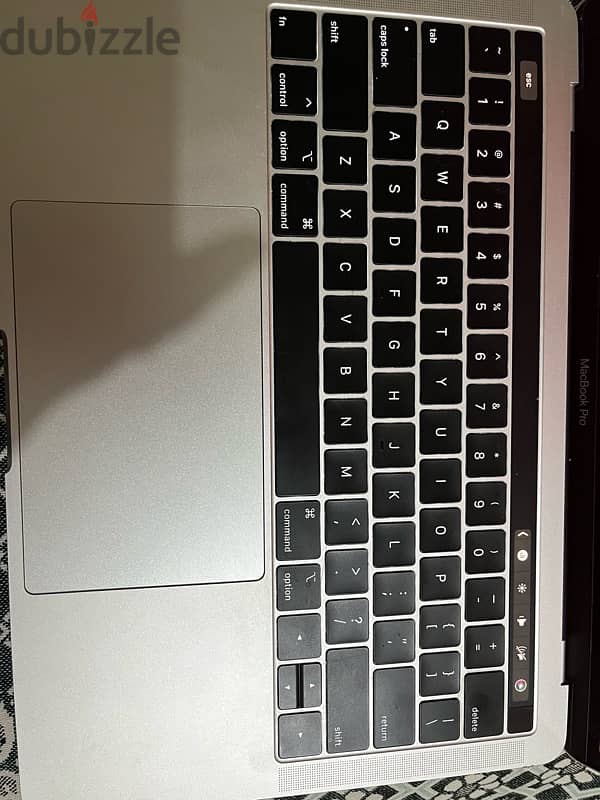 macbook 13inch late 2019 excellent state 7