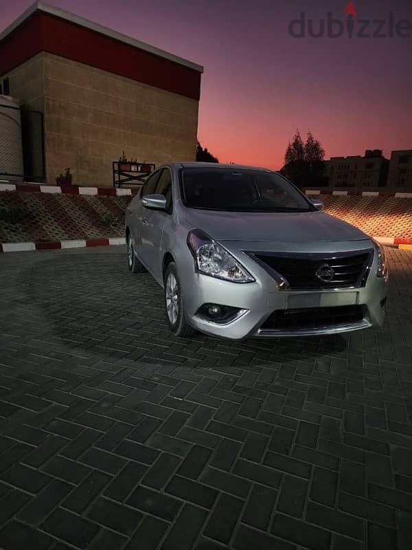 Nissan sunny 2022 for rent للإيجار سيارة نيسان صني ٢٠٢٢ 5