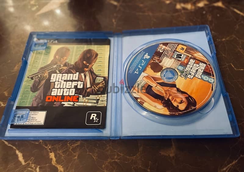 gta : Grand Theft Auto V with map for ps4 1