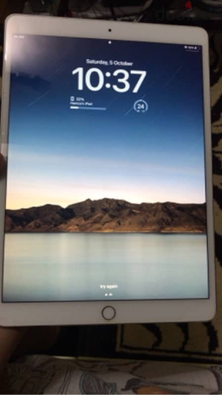 I pad pro 10.5 inch 256 Wi-Fi -sim 1