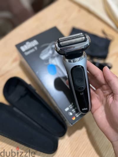 ماكينة حلاقة براون Series 7- للاستخدام الرطب والجاف  Braun s7  shavers