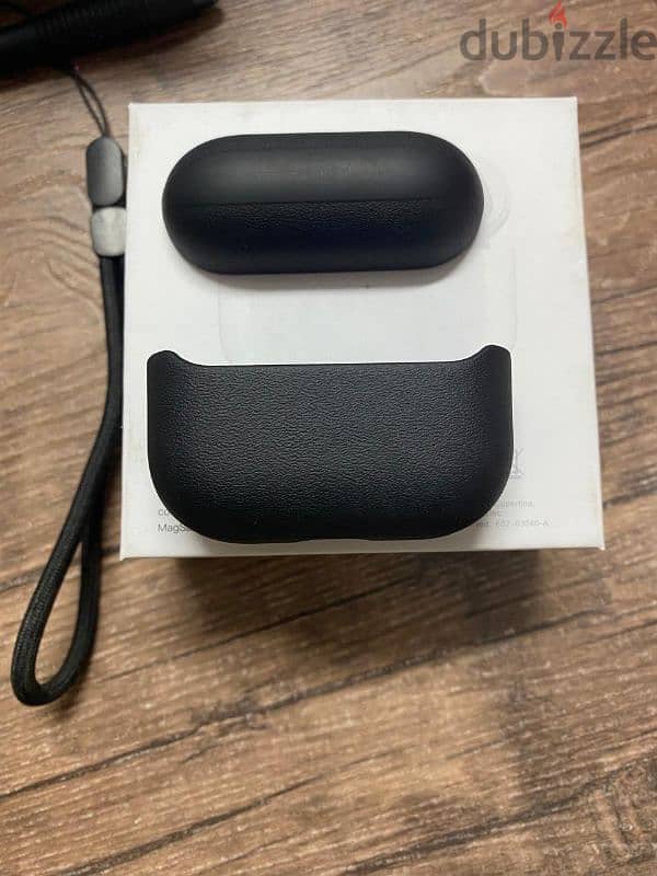 Used Airpods Pro 4