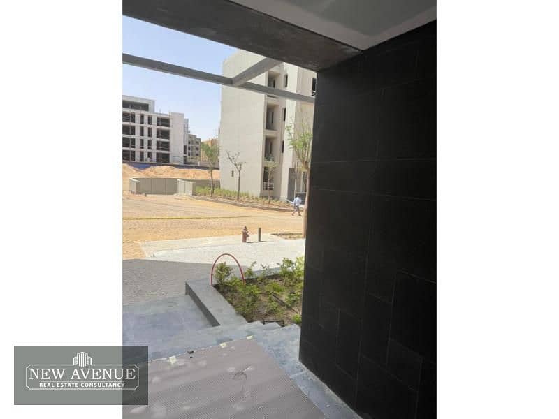 Apartment prime location in Water Way with installments 5