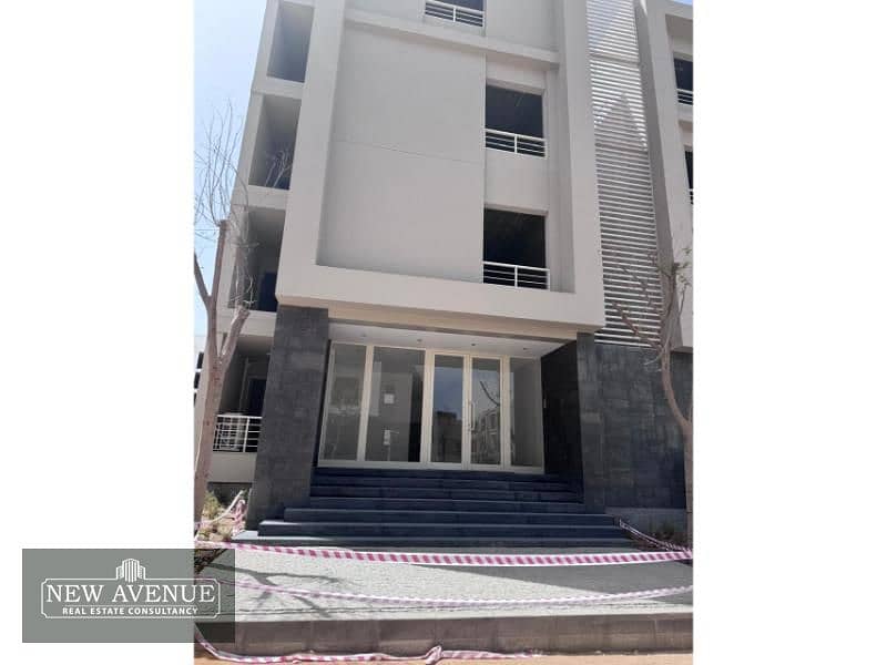 Apartment prime location in Water Way with installments 6