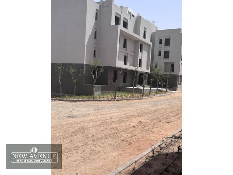 Apartment prime location in Water Way with installments 7