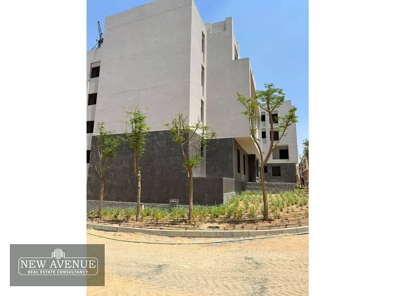 Apartment prime location in Water Way with installments 8