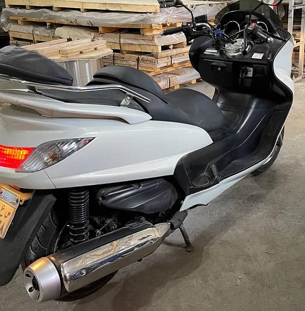 Yamaha majesty scooter 400 2