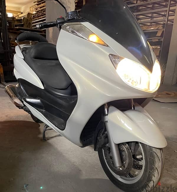 Yamaha majesty scooter 400 8