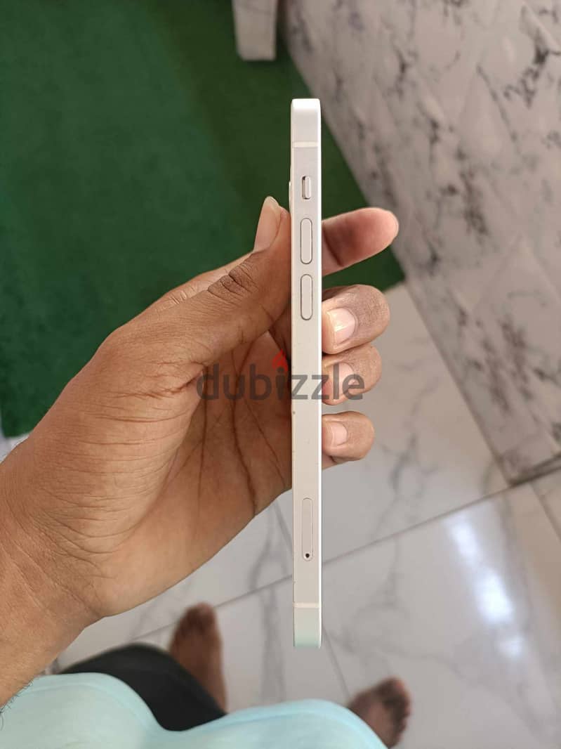 IPhone 12 64giga للبيع او البدل 7