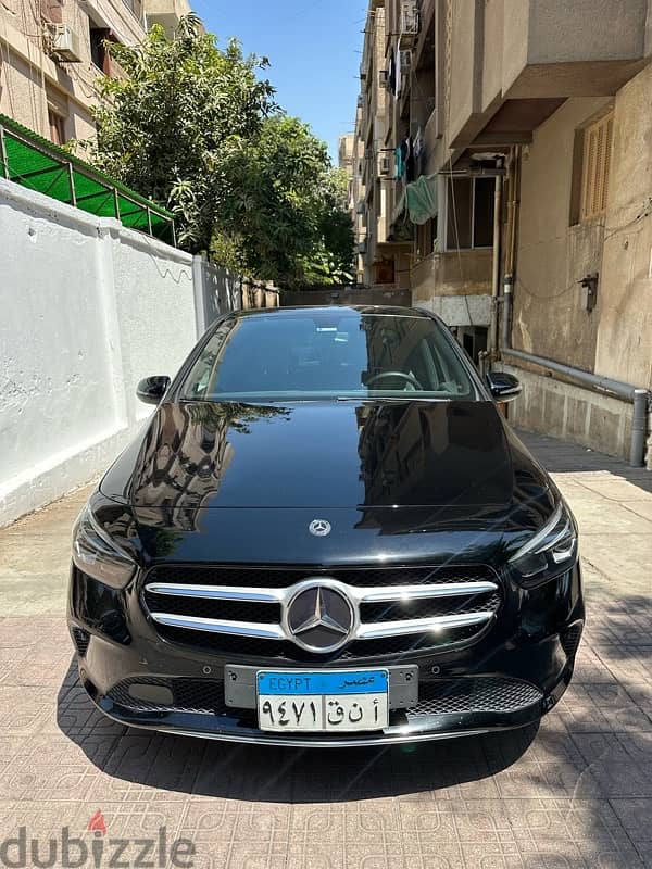 Mercedes-Benz B180 2021 1