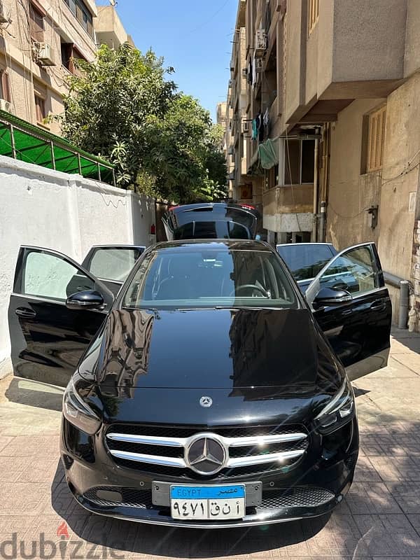 Mercedes-Benz B180 2021 9