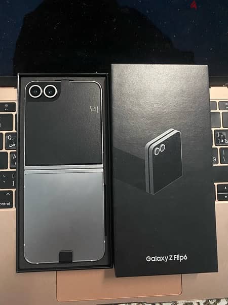 galaxy z flip 5 2