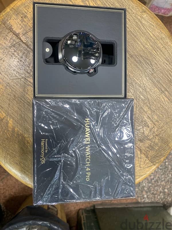 Huawei Watch 4 Pro LTE Silver  فتحت علبة 0