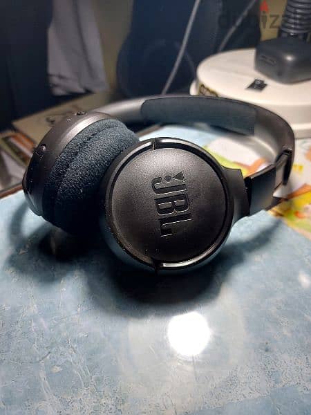 استراد من الخارج و و محدش استعملها jbl 500bt water proof سماعه 4