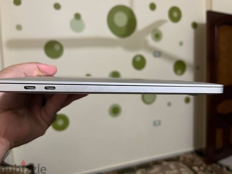 MacBook Pro 13 late2019 3