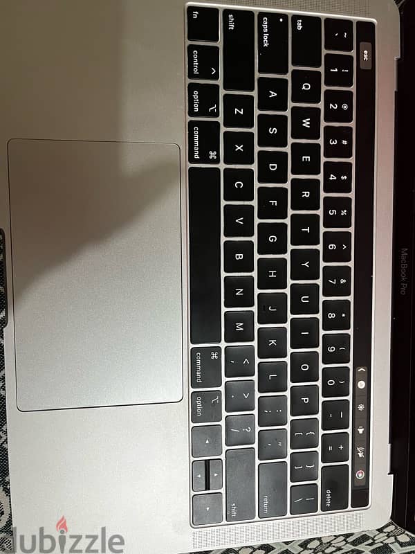 MacBook Pro 13 late2019 4