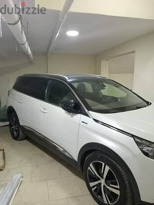 Peugeot 5008 2019 gt line 1