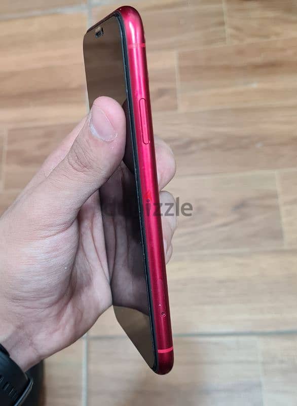 iphone 11 128 red 3