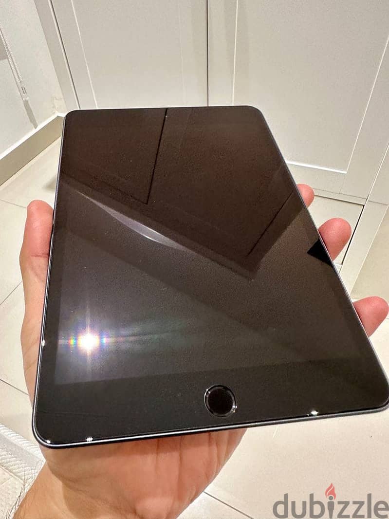 Ipad mini 5 2019 cellular  كسر زيرو يدعم شريحه 3