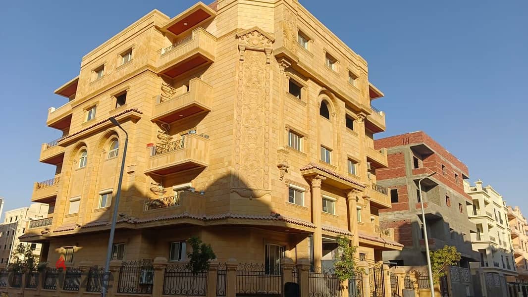 220m apartment for sale in Zayed Heights Compound (immediate receipt), next to Nile University and Juhayna Square 5