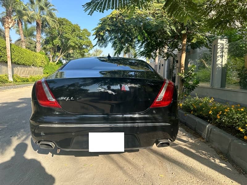 Jaguar XJL 2015 1