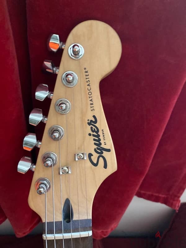 Squier Stratocaster by Fender 2