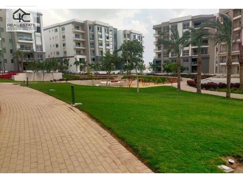 Apartment for sale at the old price for quick sale and in installments the view is open to the largest landscape area,price including maintenance 4