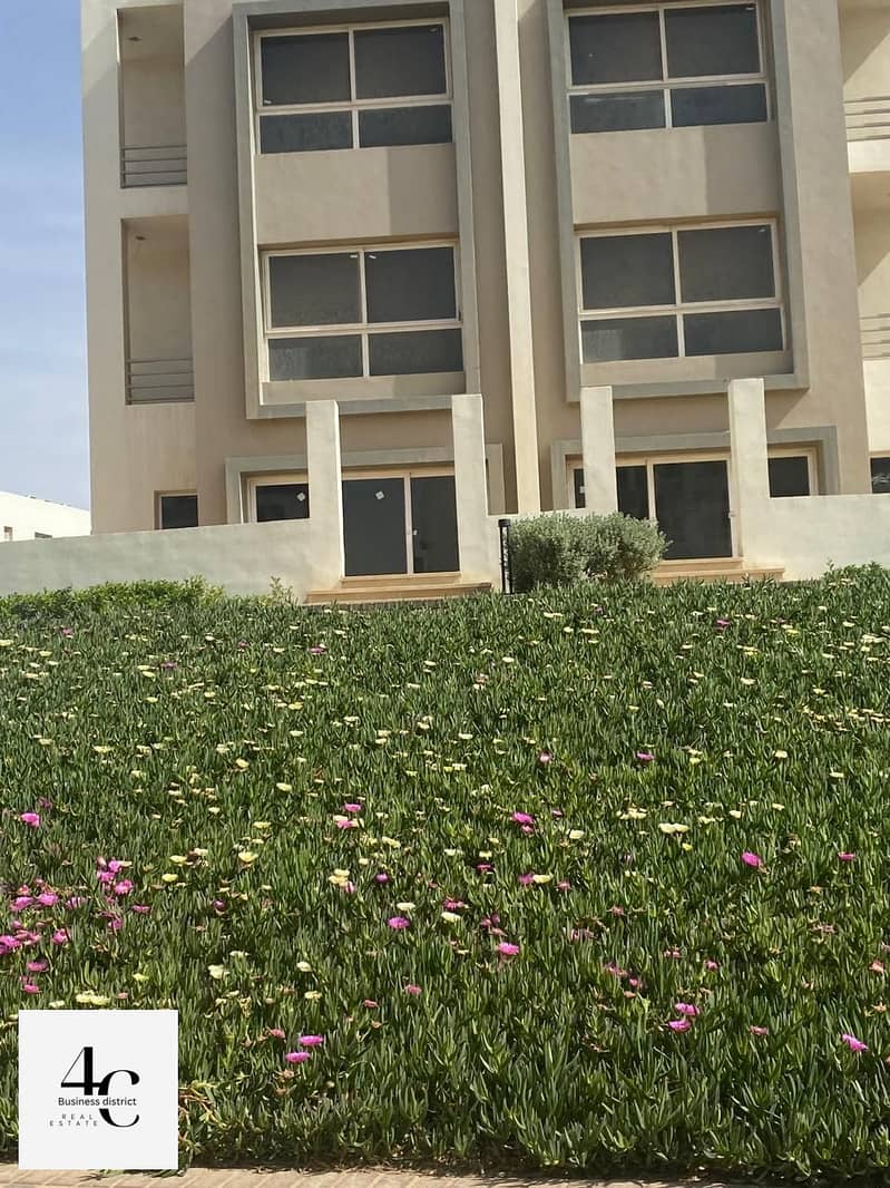 Duplex with garden for sale in  Hyde Park 244M with Installments  , prime location and  view landscape. 4