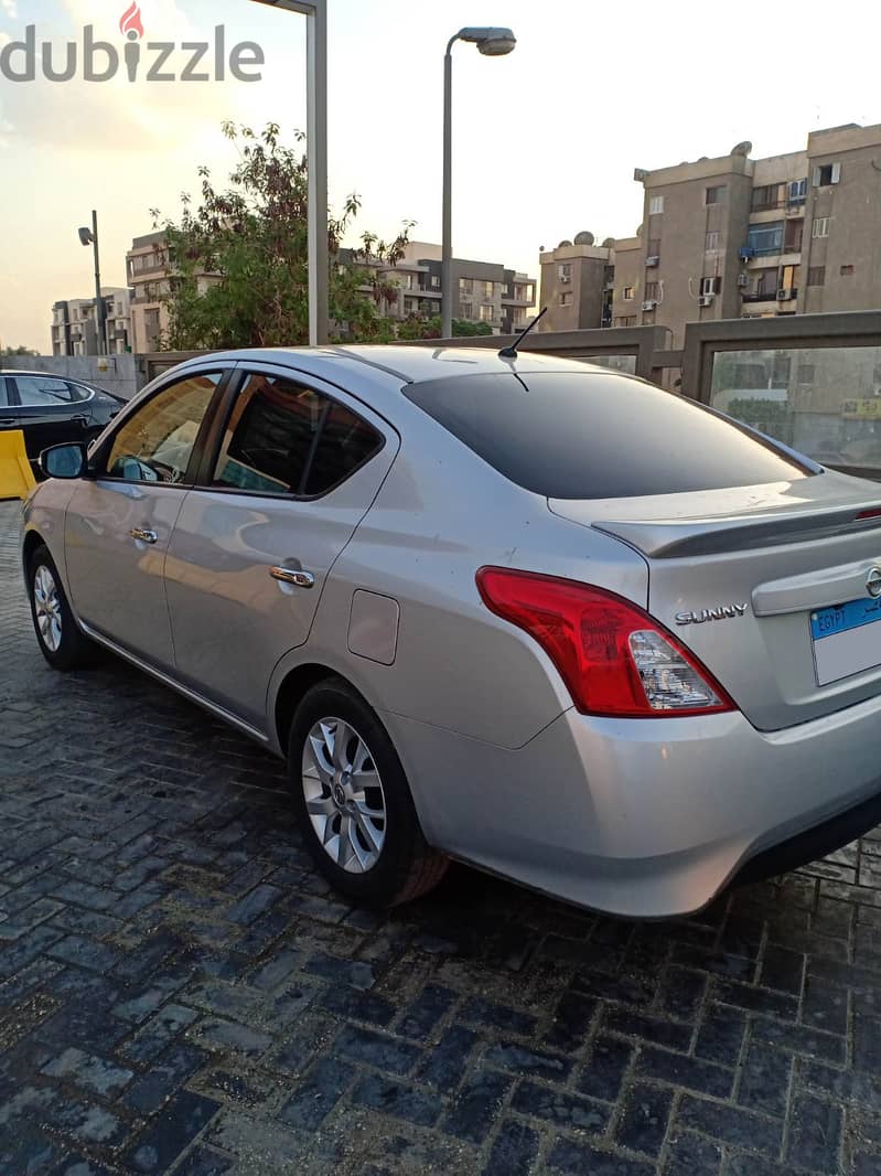 سيارة للإيجار نيسان صني  Rent a Nissan Sunny car 4