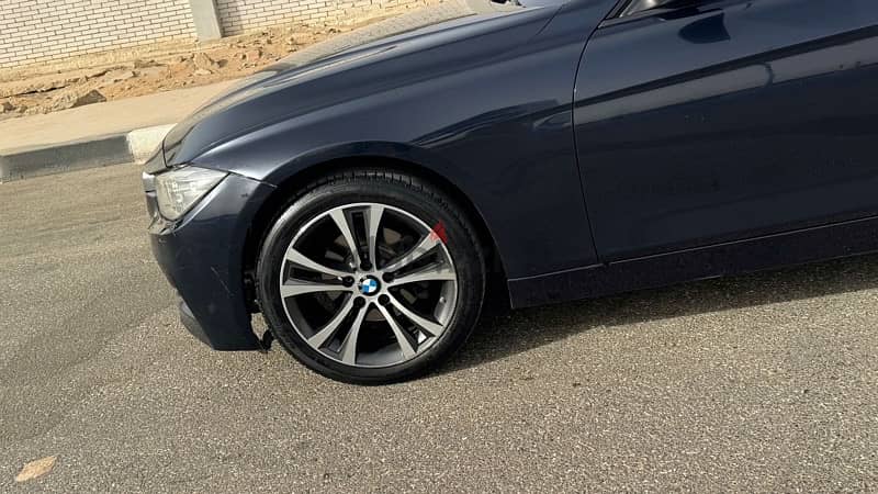 BMW 318 2019 1