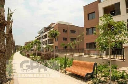 Ready to move town house villa for sale 258m with installments in District 5 New Cairo