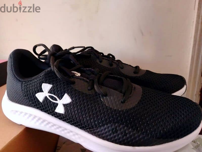 Under Armour running shoes - original from Dubai 4