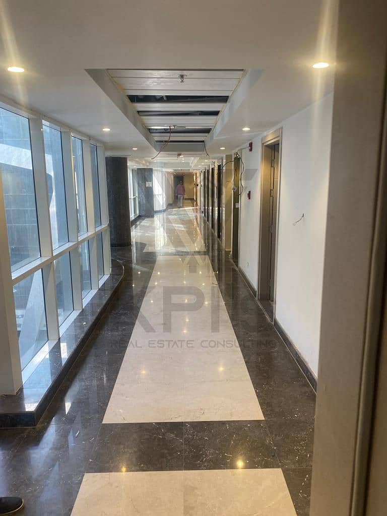 مكتب في بيزنيس بلس متشطب 58 متر شارع التسعين مباشر |  Cairo / New Cairo / Business Plus Complex 1