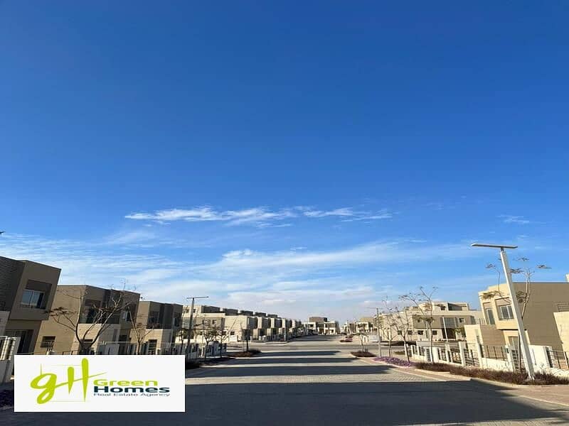 Own a distinctive unit for sale with an area of 205 square meters at Palm hills new cairo 10