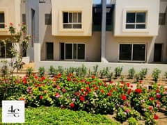 Town house 215m  for sale in Hyde Park  with down payment and installments, View Landscape. 0