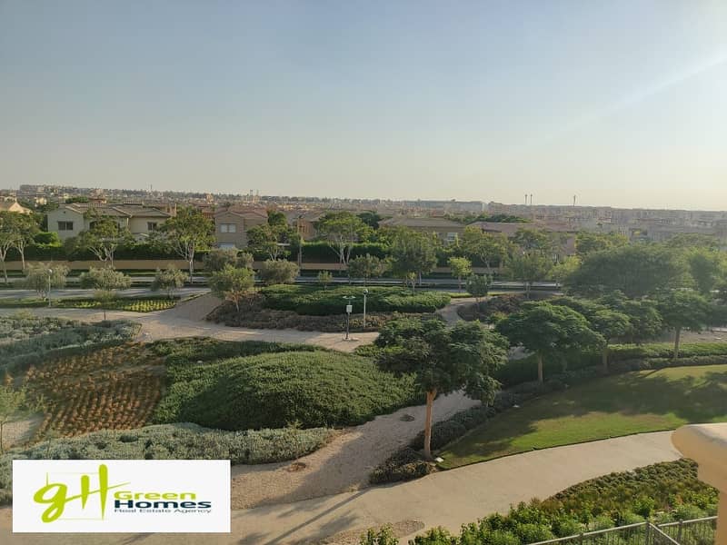 Own a distinctive unit for sale with an area of 246 square meters at Palm hills new cairo 3