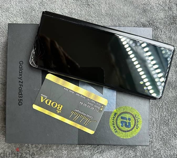 Samsung Galaxy Fold 3 256G حالته جيده بالعلبه والمشتملات 9