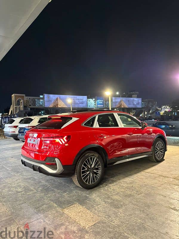 أودي Q3 sport back 2024 1