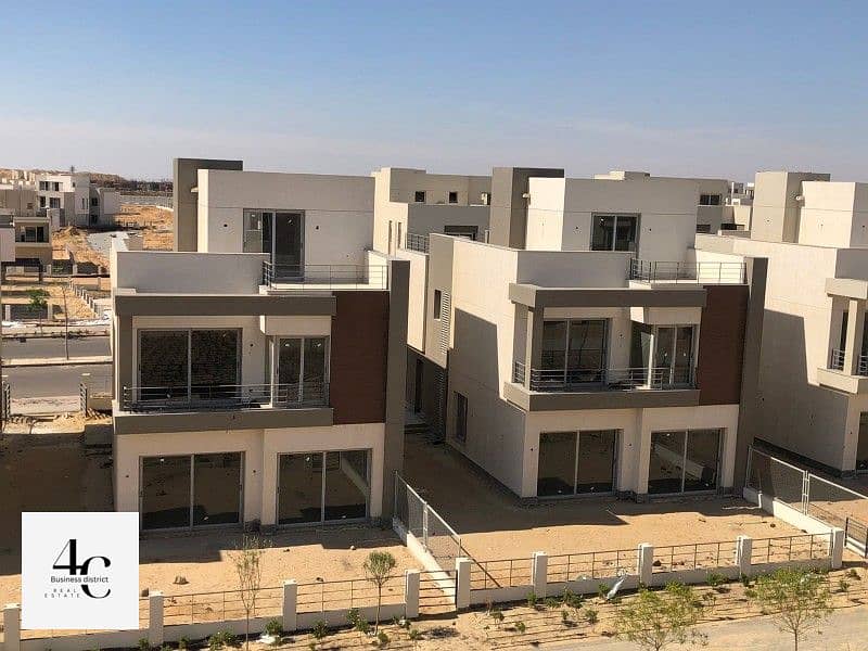 At The Lowest Price In The Market Standalone Villa With Land Area 295m For Sale with Installments In Palm Hills New Cairo 1