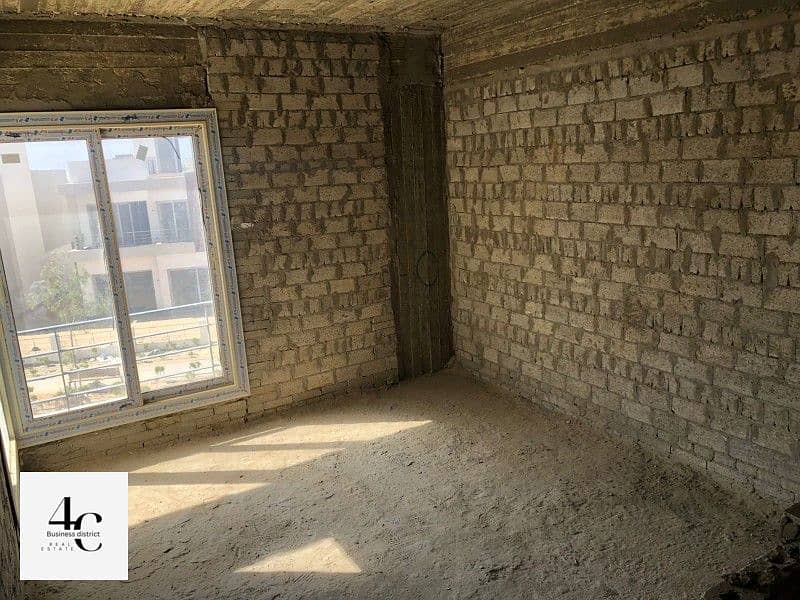 At The Lowest Price In The Market Standalone Villa With Land Area 295m For Sale with Installments In Palm Hills New Cairo 2