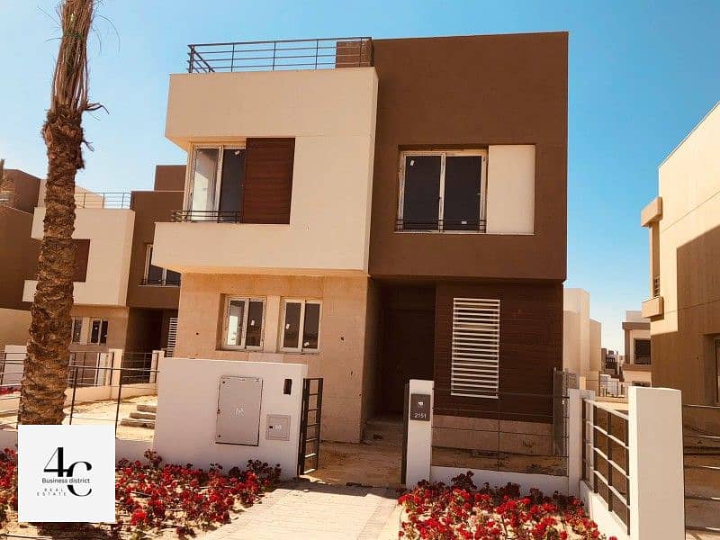 At The Lowest Price In The Market Standalone Villa With Land Area 295m For Sale with Installments In Palm Hills New Cairo 6