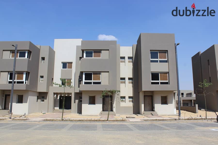 For sale, a 153-square-meter apartment on the ground floor with a 122-square-meter garden, Etapa Compound, Sheikh Zayed, immediate delivery, 8