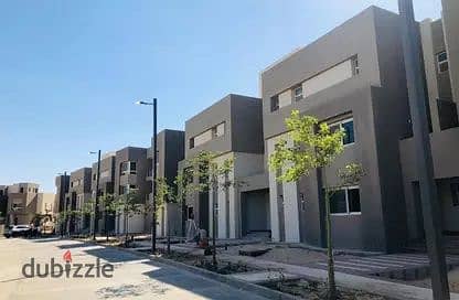 For sale, a 153-square-meter apartment on the ground floor with a 122-square-meter garden, Etapa Compound, Sheikh Zayed, immediate delivery, 10