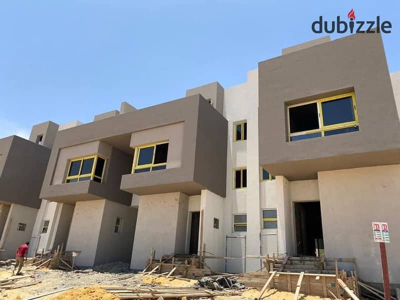 For sale, a 153-square-meter apartment on the ground floor with a 122-square-meter garden, Etapa Compound, Sheikh Zayed, immediate delivery, 19