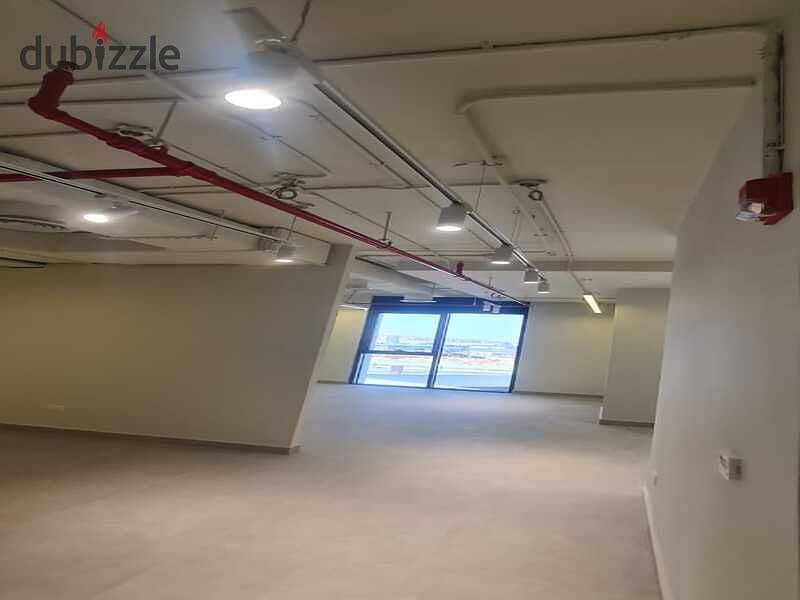 Office fully finished 128 sqm for rent in Hyde park with Ac's in a prime location 8