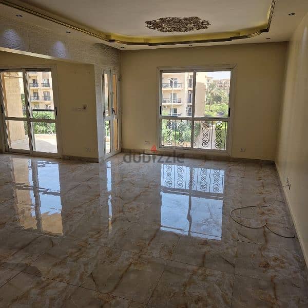 للبيع بالرحاب شقه 130م بجوار مول avenue 6